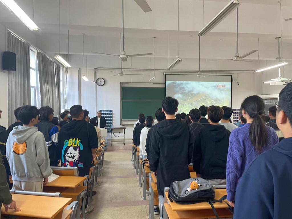 空間信息與測繪工程學院第三次學生代表大會、第三次研究生代表大會順利召開